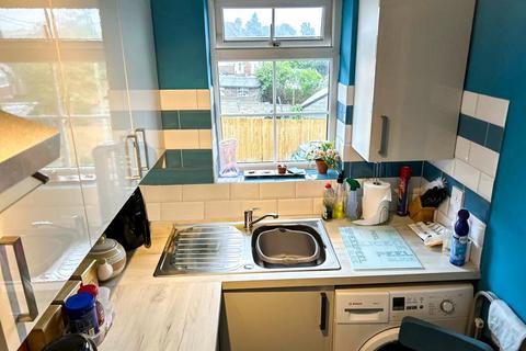 67 Cliffe Park Crescent, Leeds, LS12 4XA