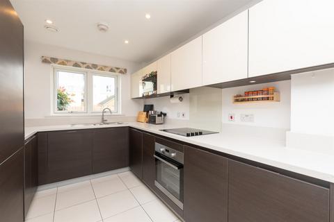 1 Bittern Way, St Marys Island, Chatham, ME4 3JG