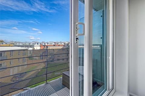 2 bedroom apartment for sale, Queensgate House, Bow