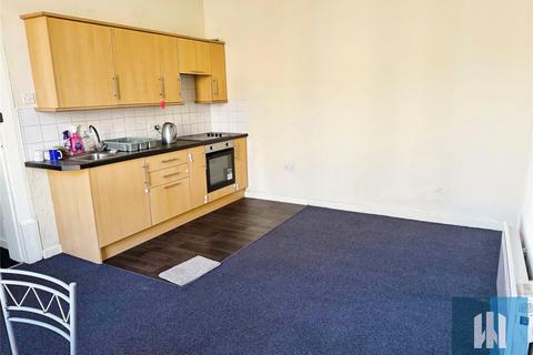 Studio to rent, Fitzwilliam Street, Huddersfield, HD1