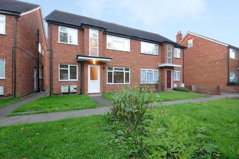 2 bedroom maisonette for sale, Colney Hatch Lane,  Friern Barnet,  N11