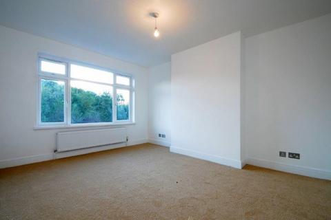 2 bedroom maisonette for sale, Colney Hatch Lane,  Friern Barnet,  N11