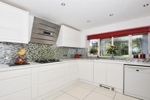 5 bedroom detached house for sale, Beacon Road, Crowborough, East Sussex