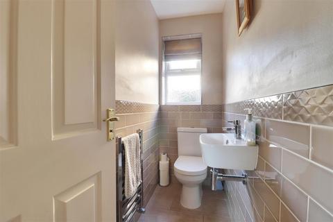 2 Ash Close, Hessle, HU13 0LL