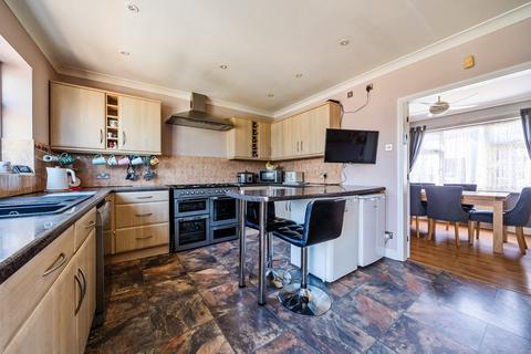 5 bedroom semi-detached house for sale, Buxton Road, Erith