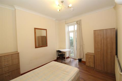 4 bedroom house to rent, Cathays Terrace, Cardiff CF24