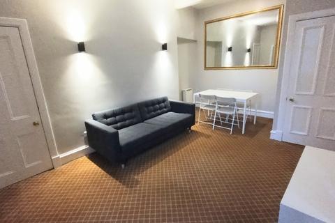 3 bedroom flat to rent, Whitehall Place, Aberdeen, AB25