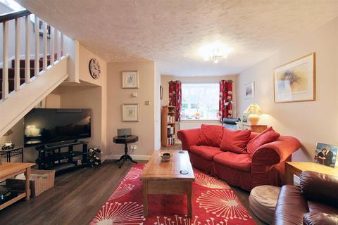 3 bedroom end of terrace house for sale, Friarscroft Way, Aylesbury