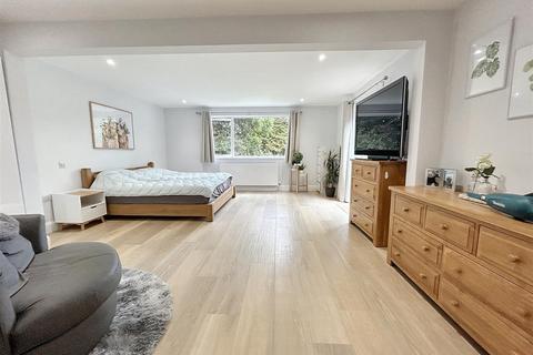 Redwood Church Road, Perranarworthal, Truro, TR3 7QE