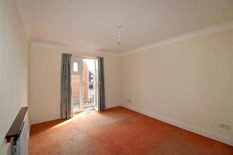 2 bedroom flat for sale, The Causeway, Seaford