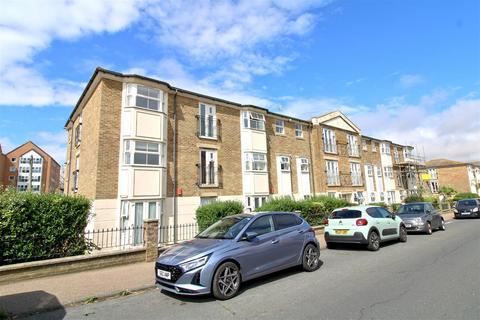 2 bedroom flat for sale, The Causeway, Seaford