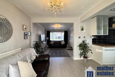 4 bedroom link detached house for sale, Caister Close, Stevenage