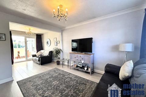 2 Caister Close, Stevenage, SG1 2JP