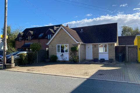 2 bedroom detached bungalow for sale, Finningham Road, Stowmarket IP14