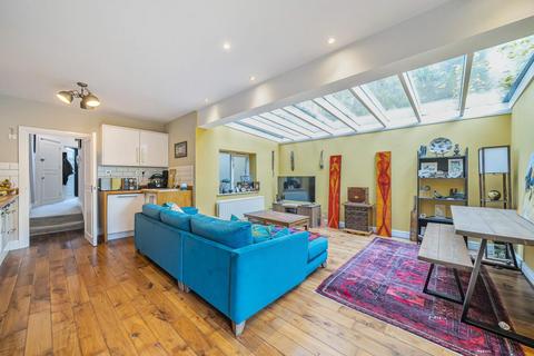 2 bedroom flat for sale, Tankerville Road, Streatham