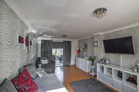 183 Dickson Drive, Irvine, KA12 9AJ