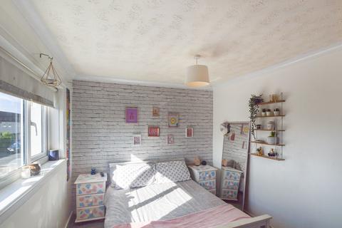 183 Dickson Drive, Irvine, KA12 9AJ