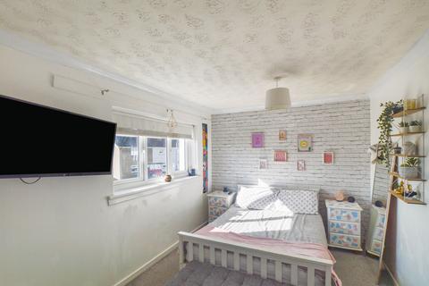 183 Dickson Drive, Irvine, KA12 9AJ