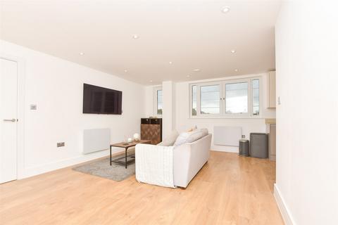 2 bedroom flat for sale, Victoria Road, Horley, Surrey