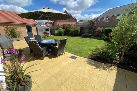 24 Mallard Crescent, Caddington, Luton, LU1 4FG