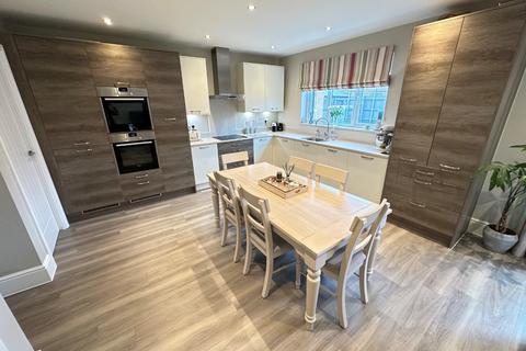 24 Mallard Crescent, Caddington, Luton, LU1 4FG