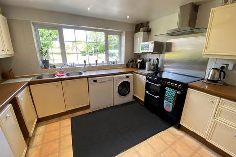 4 bedroom detached house for sale, Blacksmiths Common, Luton LU4