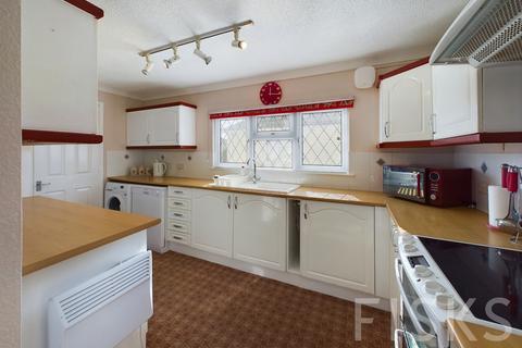 2 bedroom park home for sale, Creek Road, Canvey Island, SS8