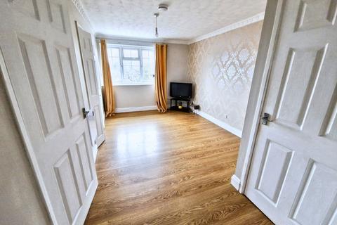 1 bedroom flat for sale, Slaley Close, Gateshead, Tyne and Wear, NE10 8TW