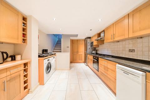 Flat 2, 2 Albany Road, London, W13 8PG