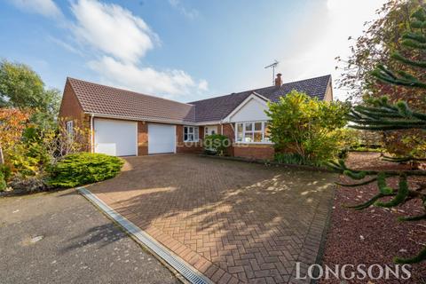 3 bedroom detached bungalow for sale, Heron Way, Watton