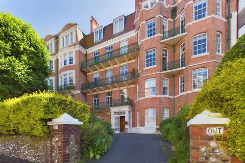 3 bedroom apartment for sale, Hartington Place, Eastbourne