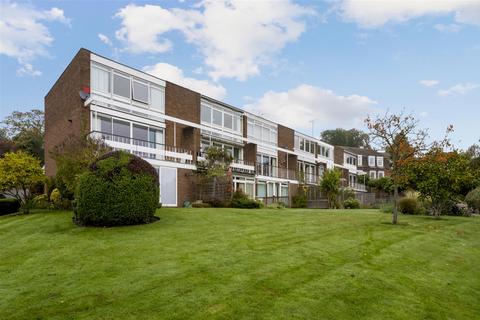 3 Cottenham Drive, London, SW20 0TD