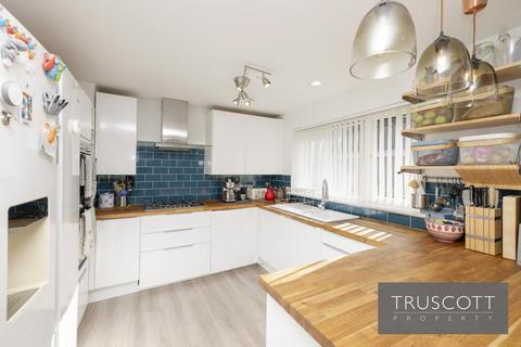 6 Alnwickhill View, Edinburgh, EH16 6XZ