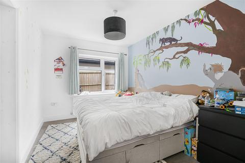 7 Glebe Road, Reading, RG2 7AG