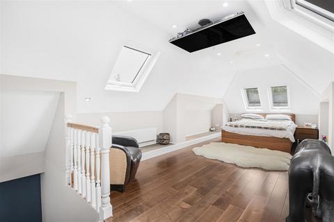 7 Glebe Road, Reading, RG2 7AG