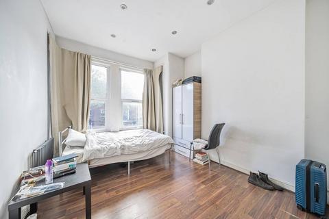 4 bedroom flat for sale, Kilburn Lane, Queen's Park, London, W10