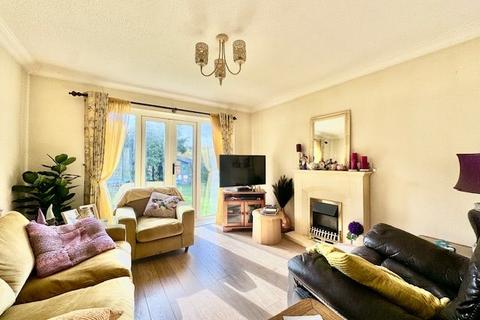 4 bedroom bungalow for sale, Braunton Bungalow & Southfork Bungalow, Tredegar