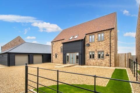 4 bedroom detached house for sale, Field Views Lane, Terrington St. Clement