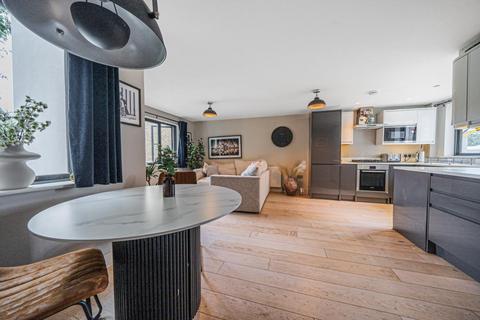 Flat 1, 1 Hanover Road, London, SW19 1EB