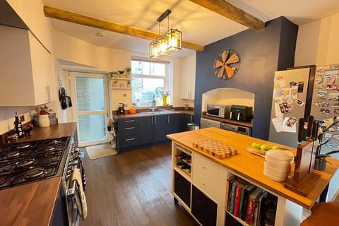1 Downing Square, Penistone, Sheffield, S36 6AY