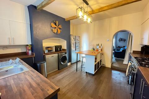 1 Downing Square, Penistone, Sheffield, S36 6AY