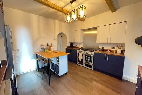 1 Downing Square, Penistone, Sheffield, S36 6AY
