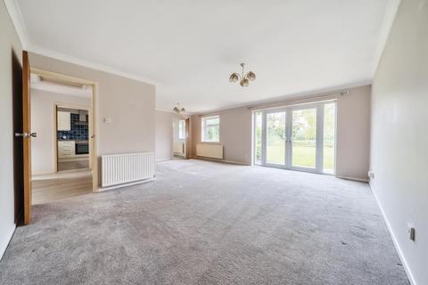5 Burr Close, Sutton, Witney, OX29 5SJ