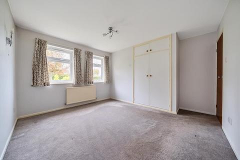 5 Burr Close, Sutton, Witney, OX29 5SJ