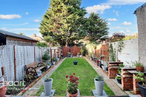 13 Albert Road, Dagenham, RM8 1LR