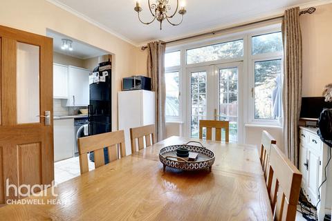 13 Albert Road, Dagenham, RM8 1LR