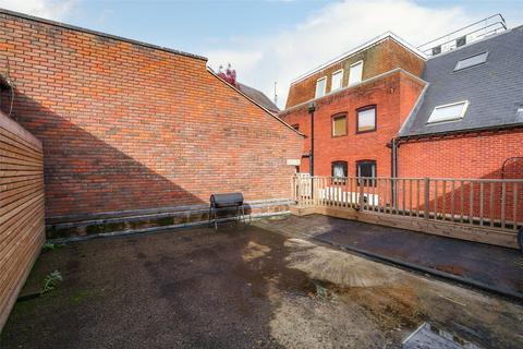 2 bedroom apartment to rent, Denmark Street, Berkshire RG40