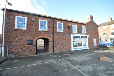 Property to rent, Field Road, Thorne, Doncaster, DN8