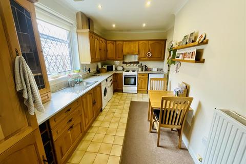 2 bedroom bungalow for sale, The Links, Pembrey, Burry Port