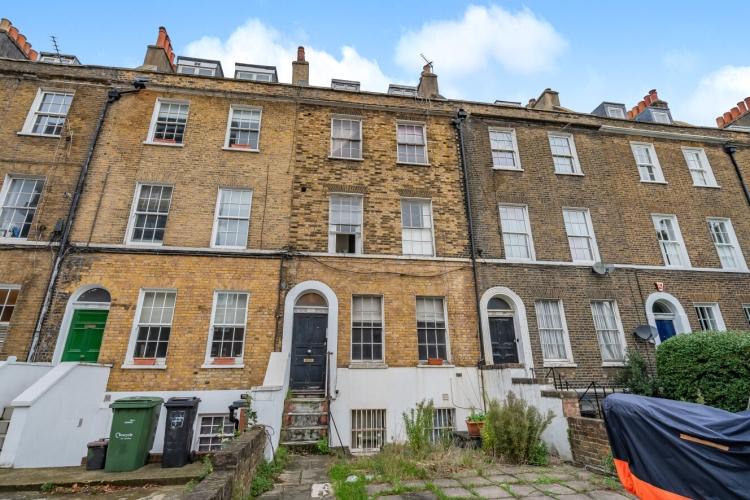 Clapham Road London SW9 1 bed apartment - £1,650 pcm (£381 pw)